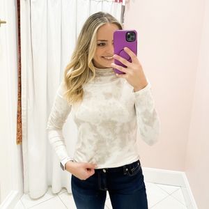 Tie-dye Turtleneck